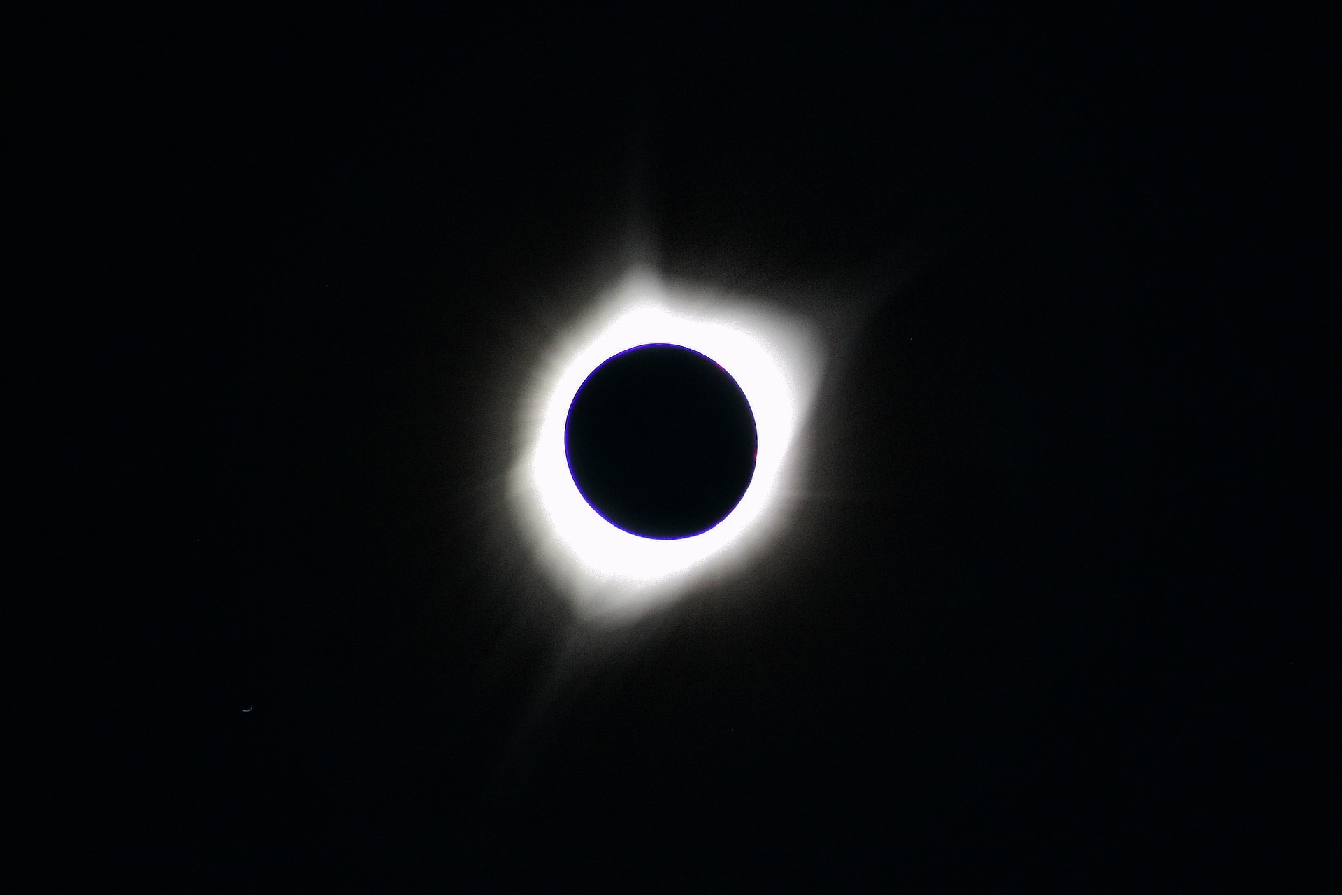 solar-eclipse-2684387_1920